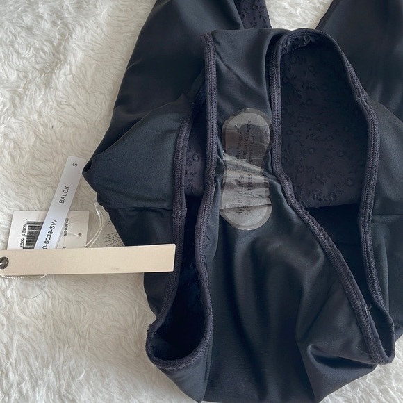 ❌SOLD ❌JONATHAN SIMKHAI
Seaton Lace Up One-Piece Swimsuit - Picture 10 of 11